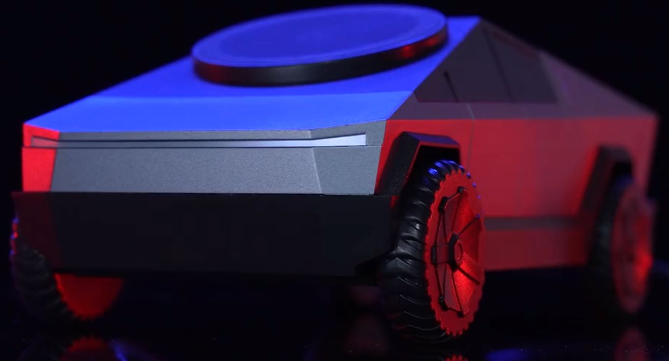 Porodo Cyber Dock Wireless Charger with Rotating Stand